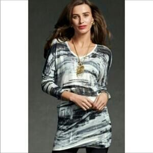 CAbi gray print tunic style top